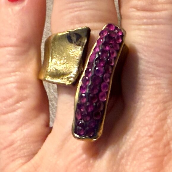 GORGEOUS Artisanal organic brass ring set with genuine rubies London-made - Picture 3 of 9